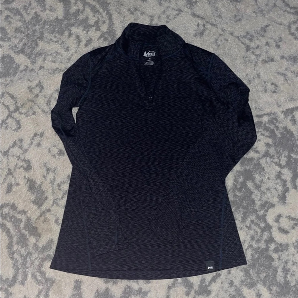 Like new! REI women’s medium quarter zip